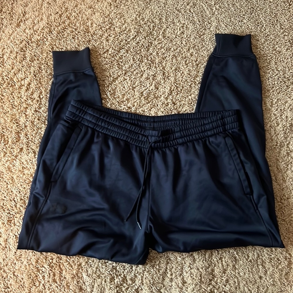Men’s under Armour sweats size 2XL